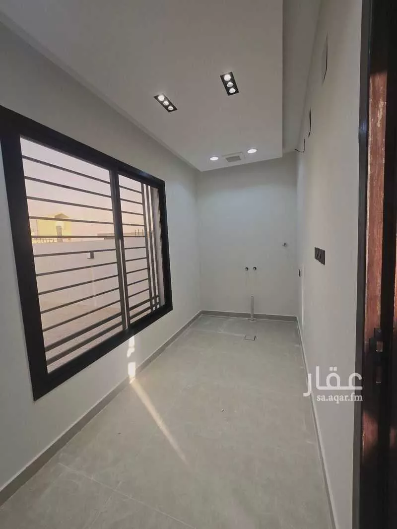 5 bedroom villa in Al Uraija Al Gharbiyah 14