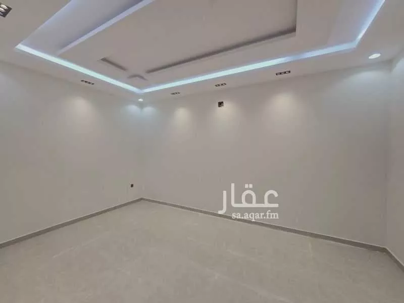 5 bedroom villa in Al Uraija Al Gharbiyah 3