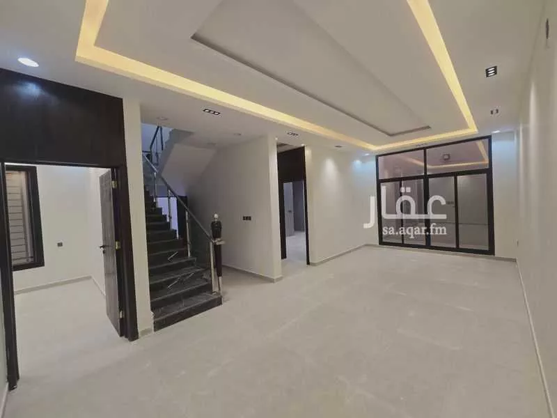 5 bedroom villa in Al Uraija Al Gharbiyah 4