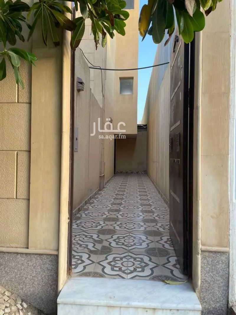 فيلا 6 غرف في الياسمين 15