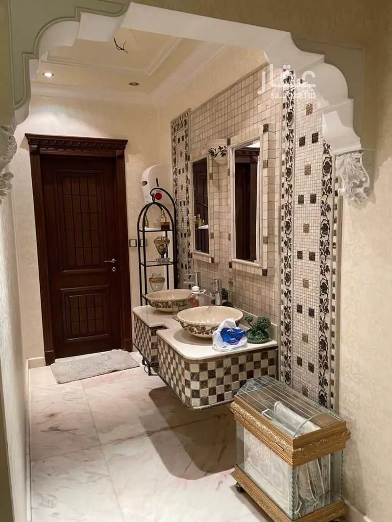 8 bedroom apartment in Al Wadi, Riyadh 14