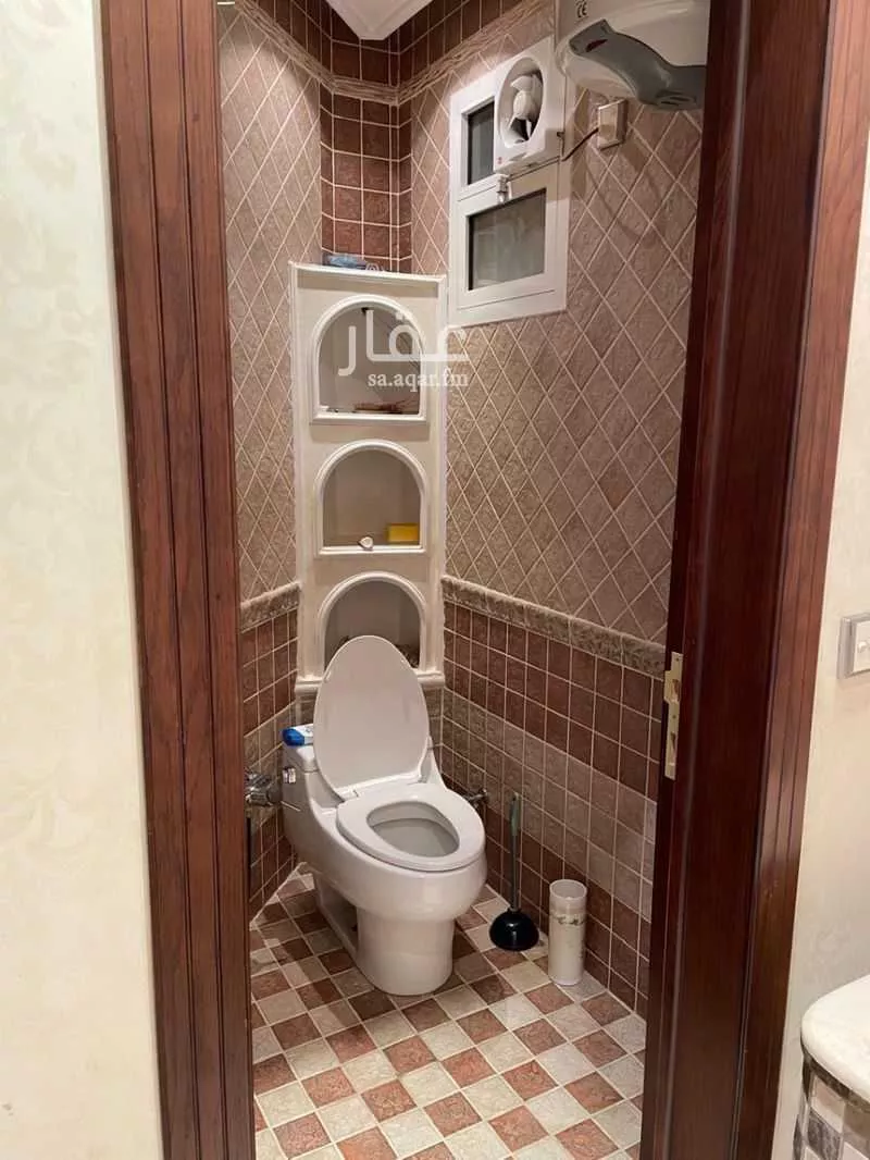 8 bedroom apartment in Al Wadi, Riyadh 9