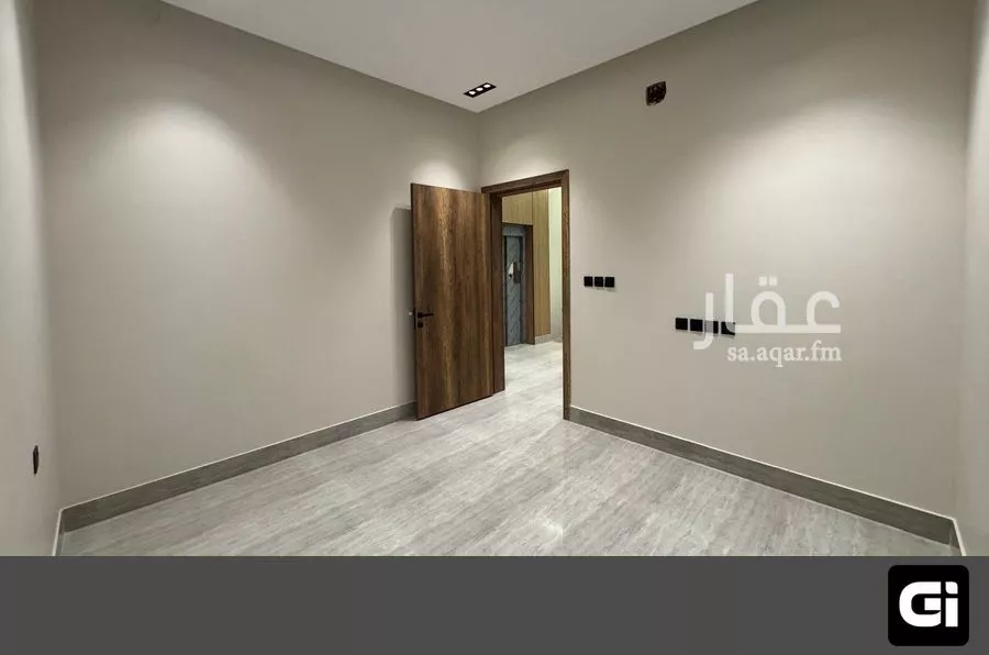 فيلا 6 غرف في العارض 13