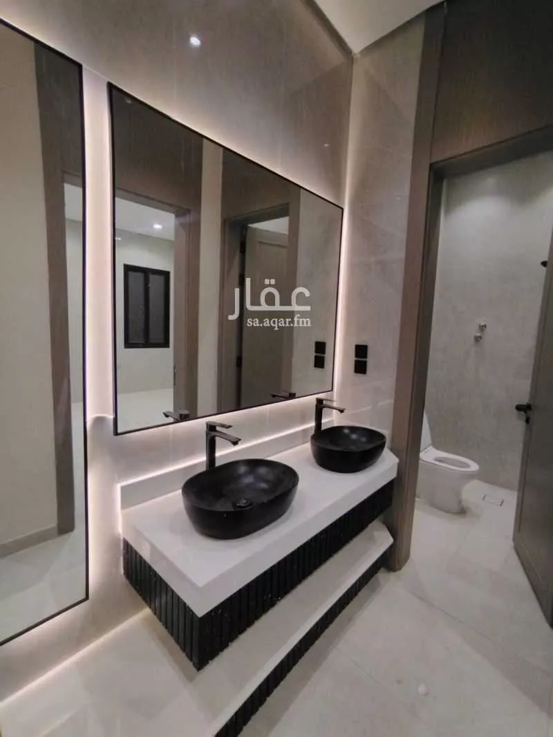 فيلا 7 غرف في ضاحية الملك فهد 3