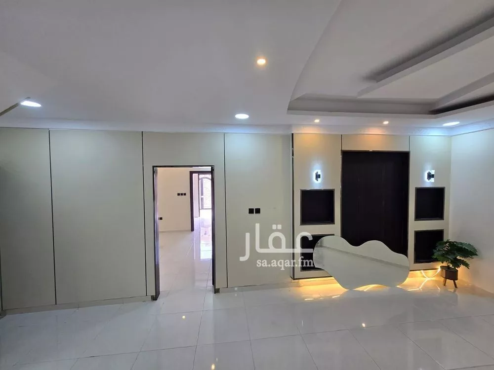 8 bedroom villa in Dahiat King Fahd 17