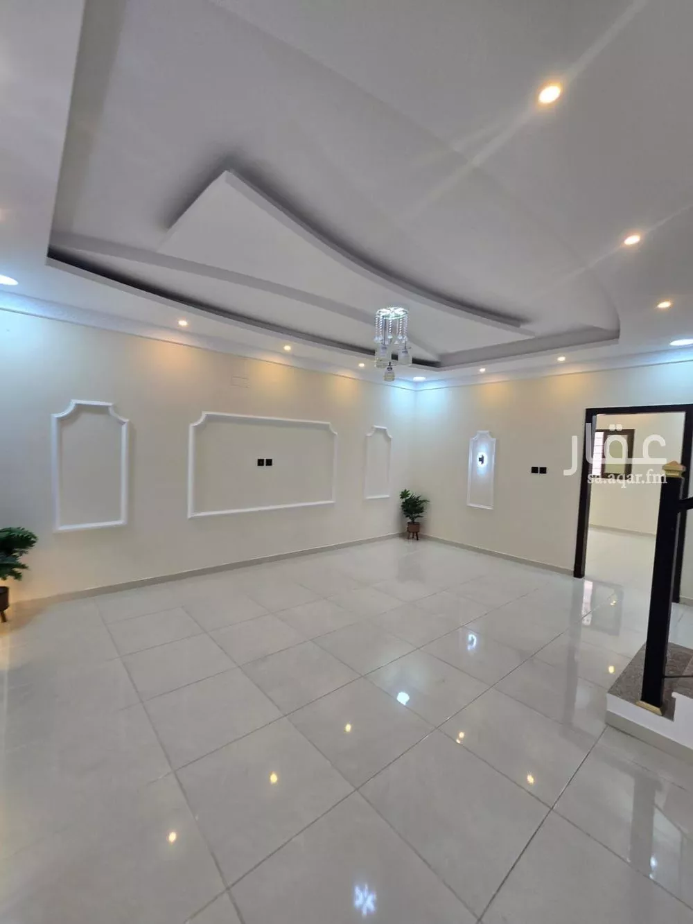 8 bedroom villa in Dahiat King Fahd 23