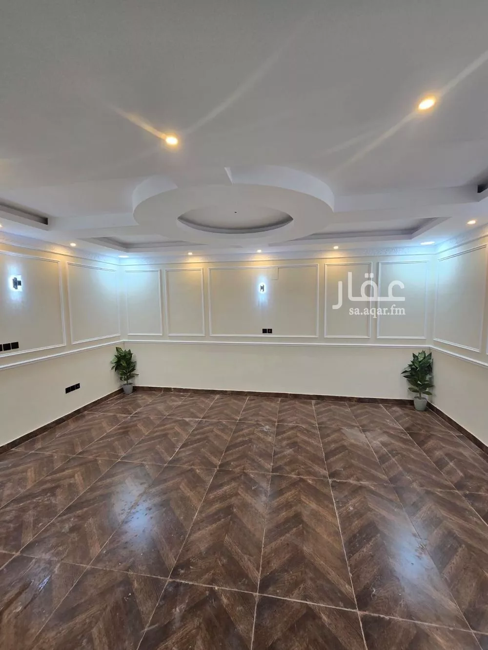 8 bedroom villa in Dahiat King Fahd 9