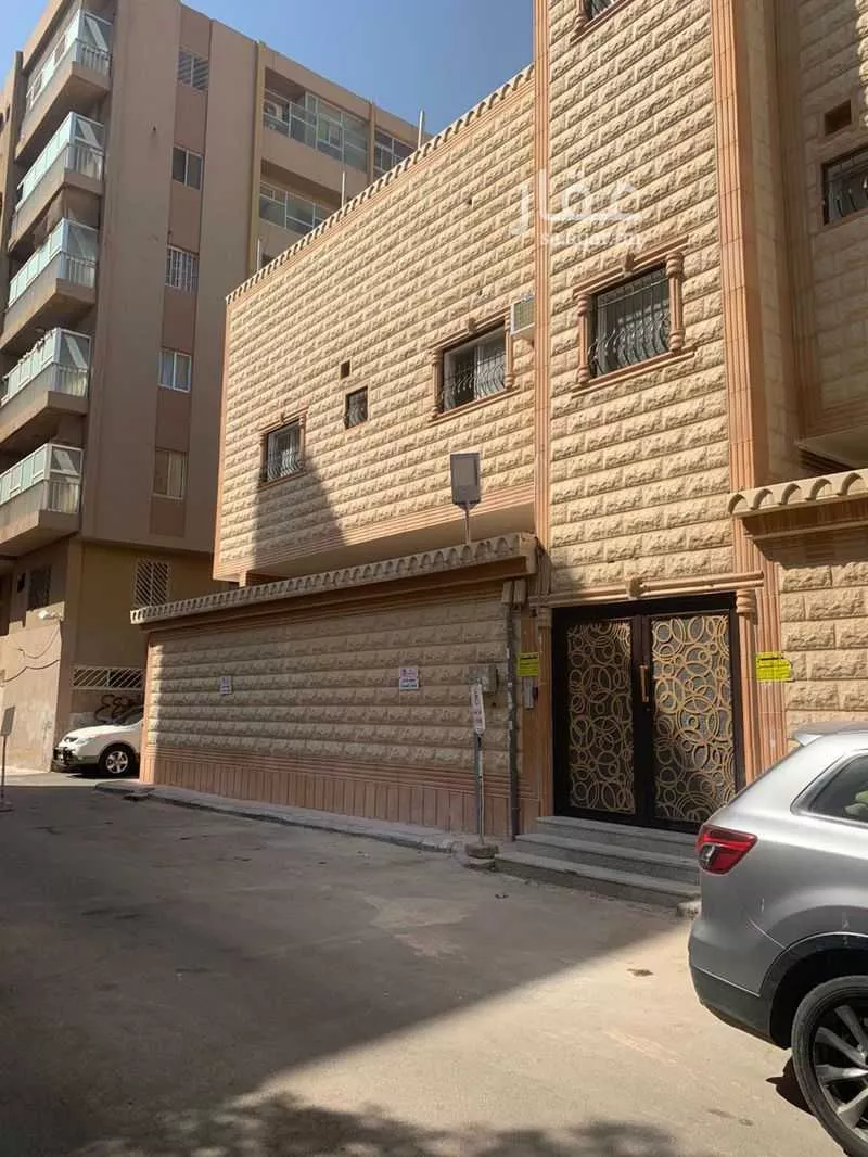 عمارة 675 م² في الوشام 8
