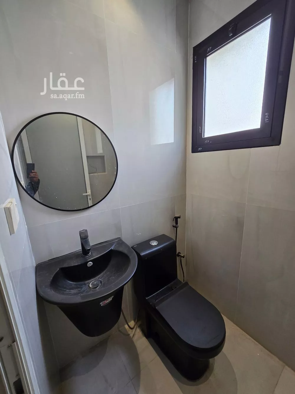 شقة 4 غرف في الحمرا 3