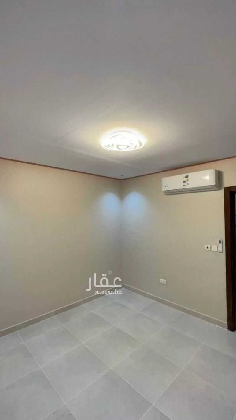 5 bedroom villa in Al Janadriyah 5