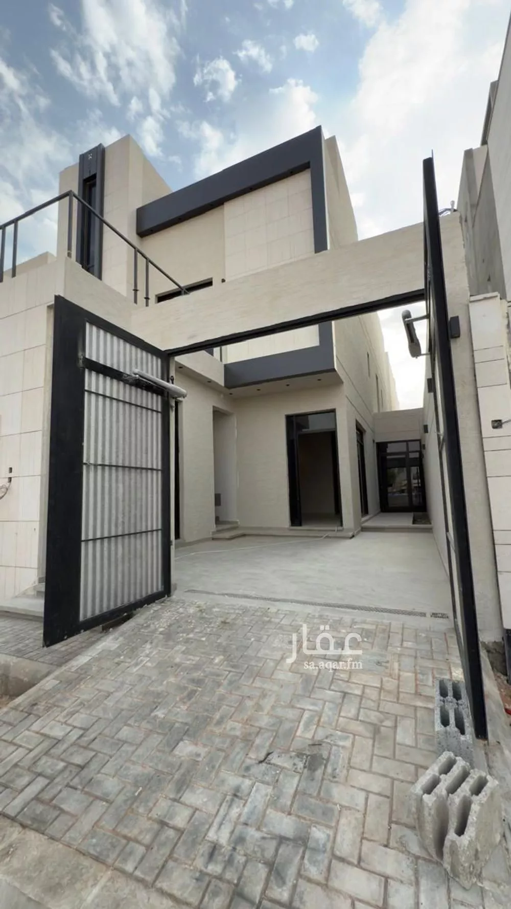 5 bedroom villa in Al Rimal 2