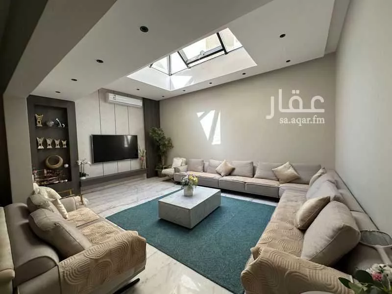 8 bedroom villa in Al Malqa 6