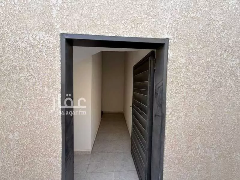 فيلا 5 غرف في الشرق 12