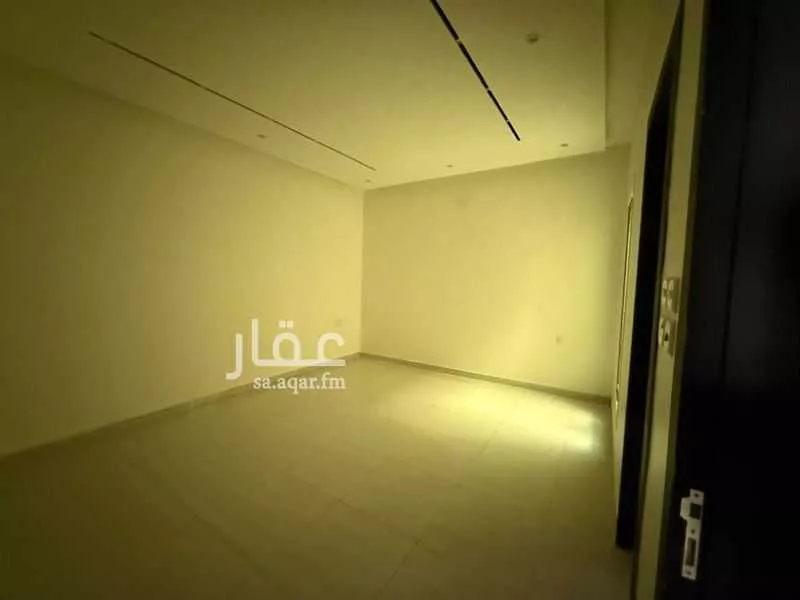 فيلا 5 غرف في الشرق 15