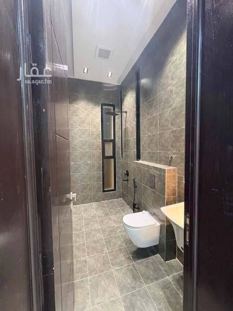 8 bedroom villa in Al Uraija Al Gharbiyah 17