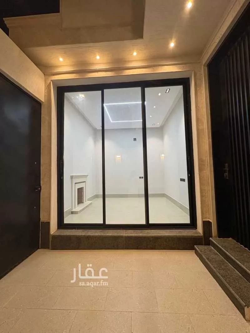 8 bedroom villa in Al Uraija Al Gharbiyah 4