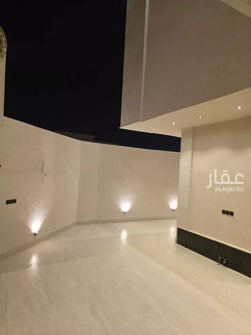 5 bedroom villa in Dirab 2