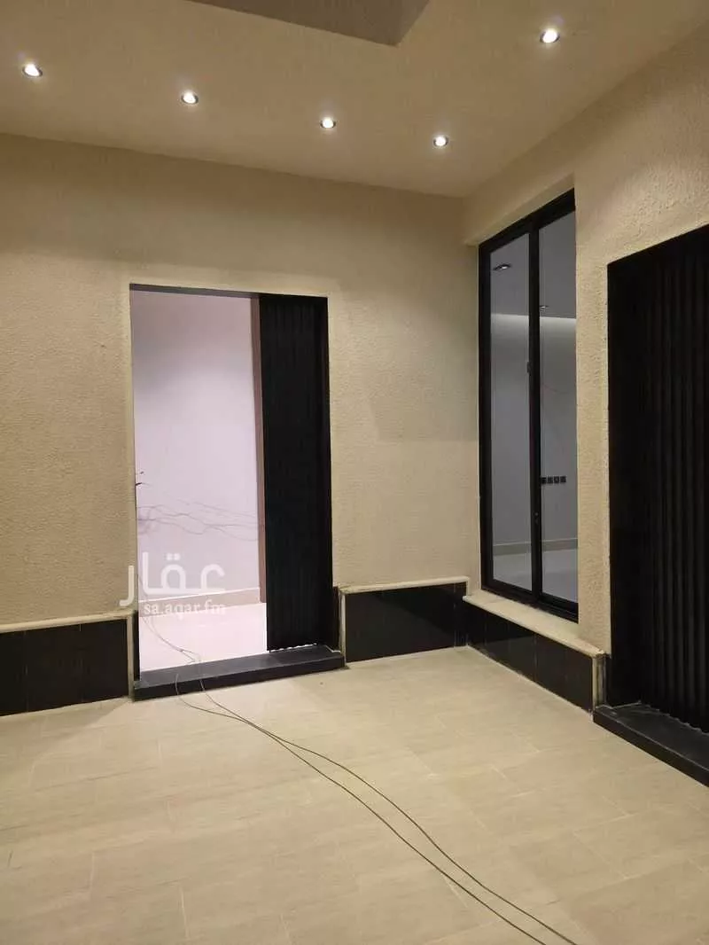 5 bedroom villa in Dirab 4