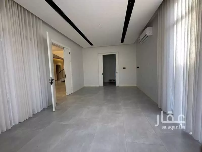 4 bedroom villa in Al Mahdiyyah 2