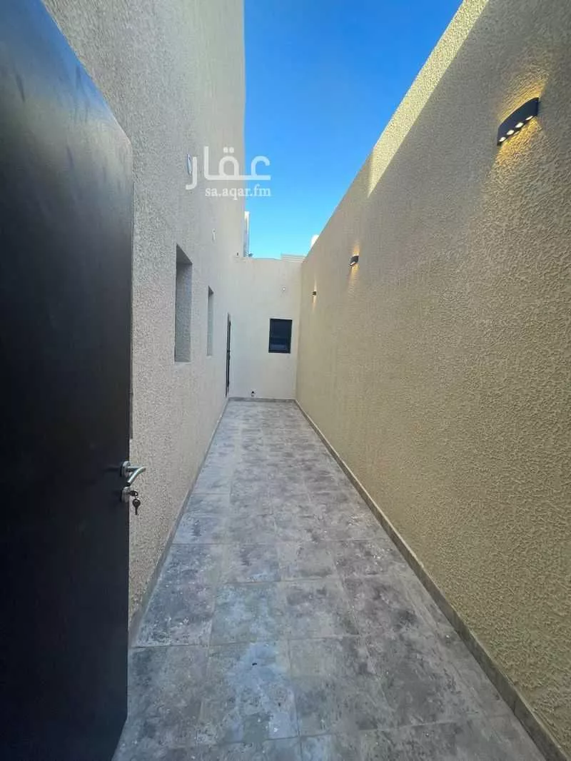 فيلا 5 غرف في الجنادرية 3
