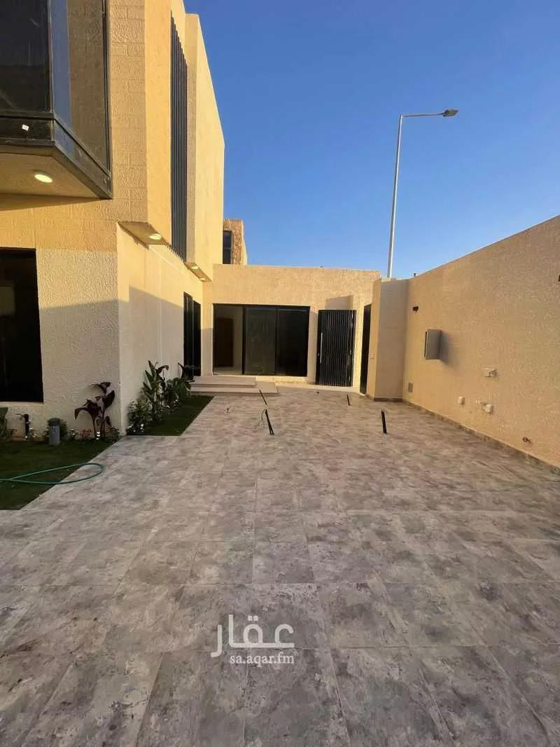 فيلا 5 غرف في الجنادرية 4