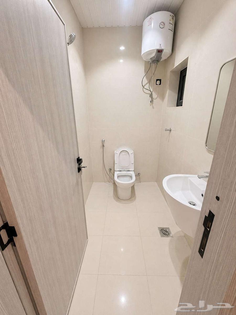 2 bedroom apartment in Al Thuqbah 8