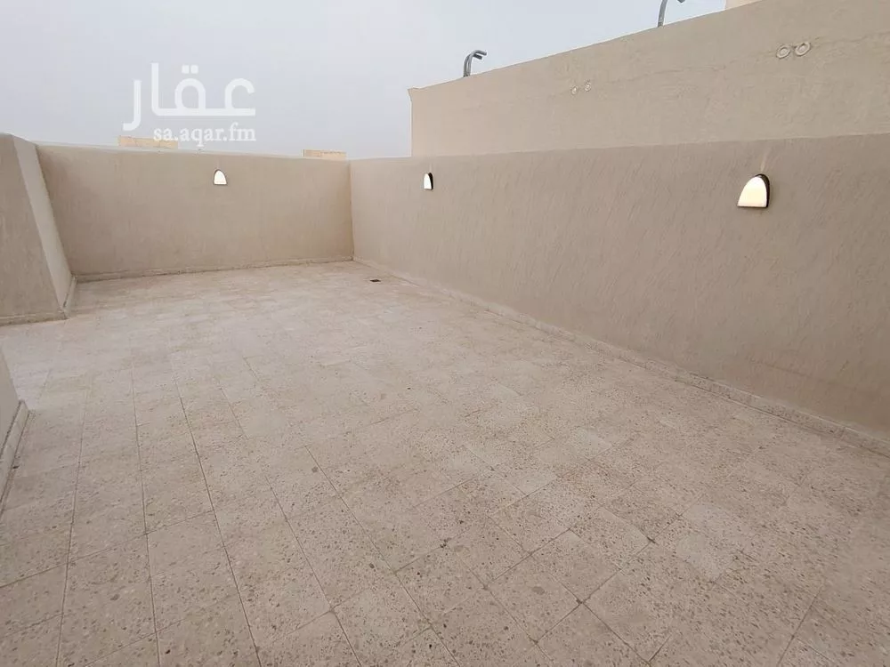 فيلا 5 غرف في القادسية 22
