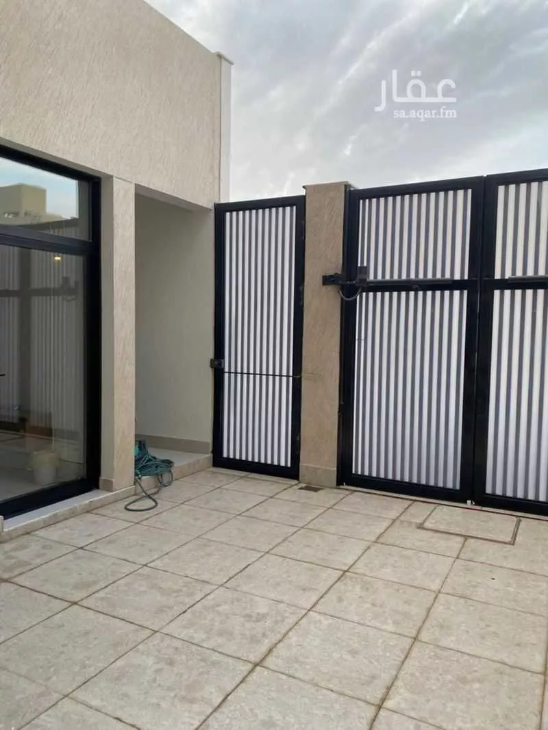 6 bedroom apartment in Al Safa 5