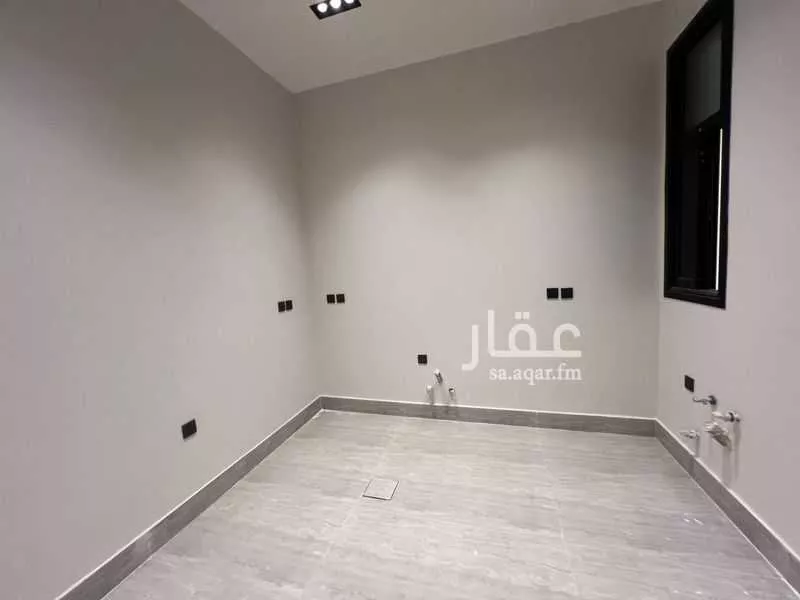 4 bedroom apartment in Ishbiliyah 8
