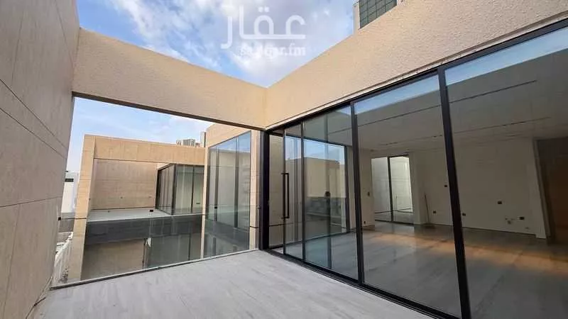 فيلا 5 غرف في الملقا 8