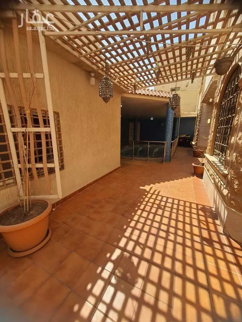 6 bedroom villa in Ishbiliyah 6