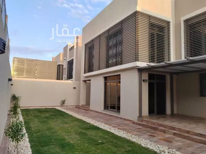 فيلا 4 غرف في الرمال 5