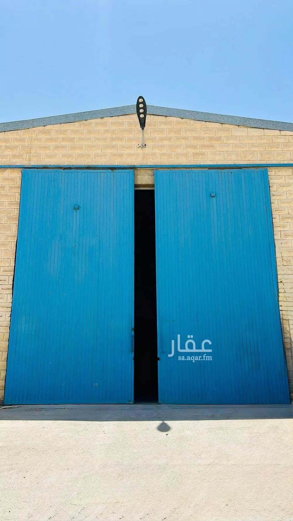 مستودع 3210 م² في السلي 6