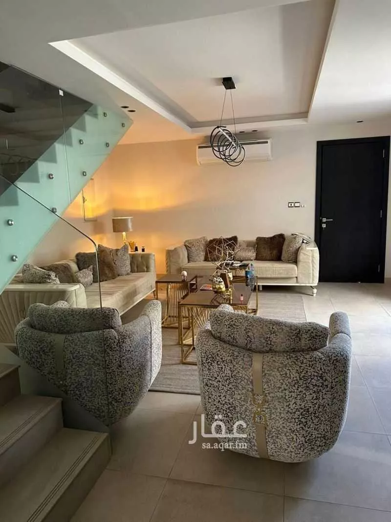 فيلا 4 غرف في بدر 2