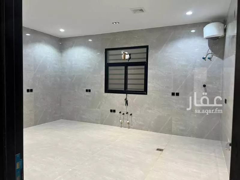 فيلا 7 غرف في النظيم 8