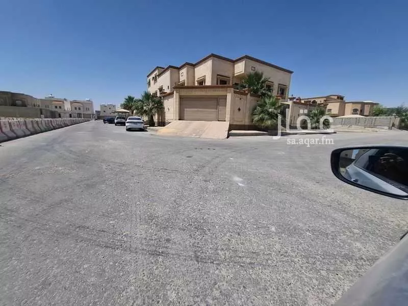 6 bedroom villa in Al Shiraa 6