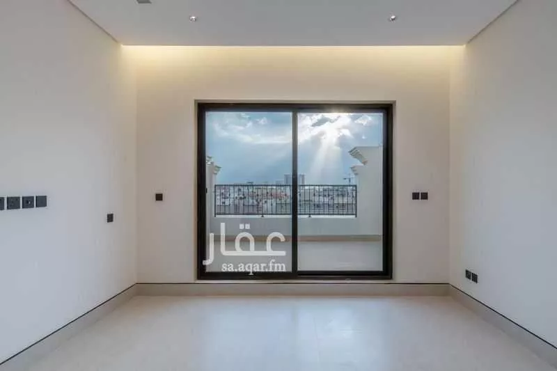 2 bedroom apartment in Al Bandariyah 3