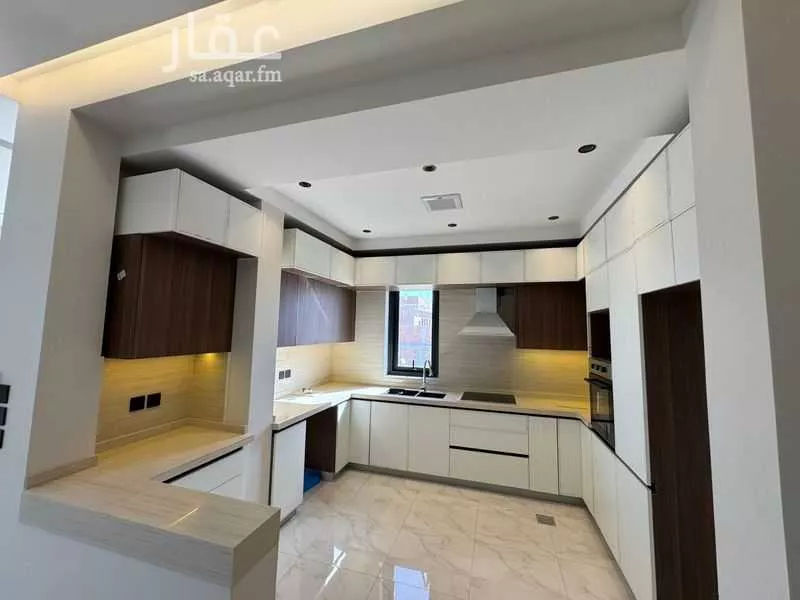 8 bedroom apartment in Al Asalah 2