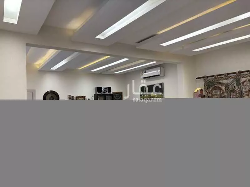 9 bedroom villa in Al Wadi 4