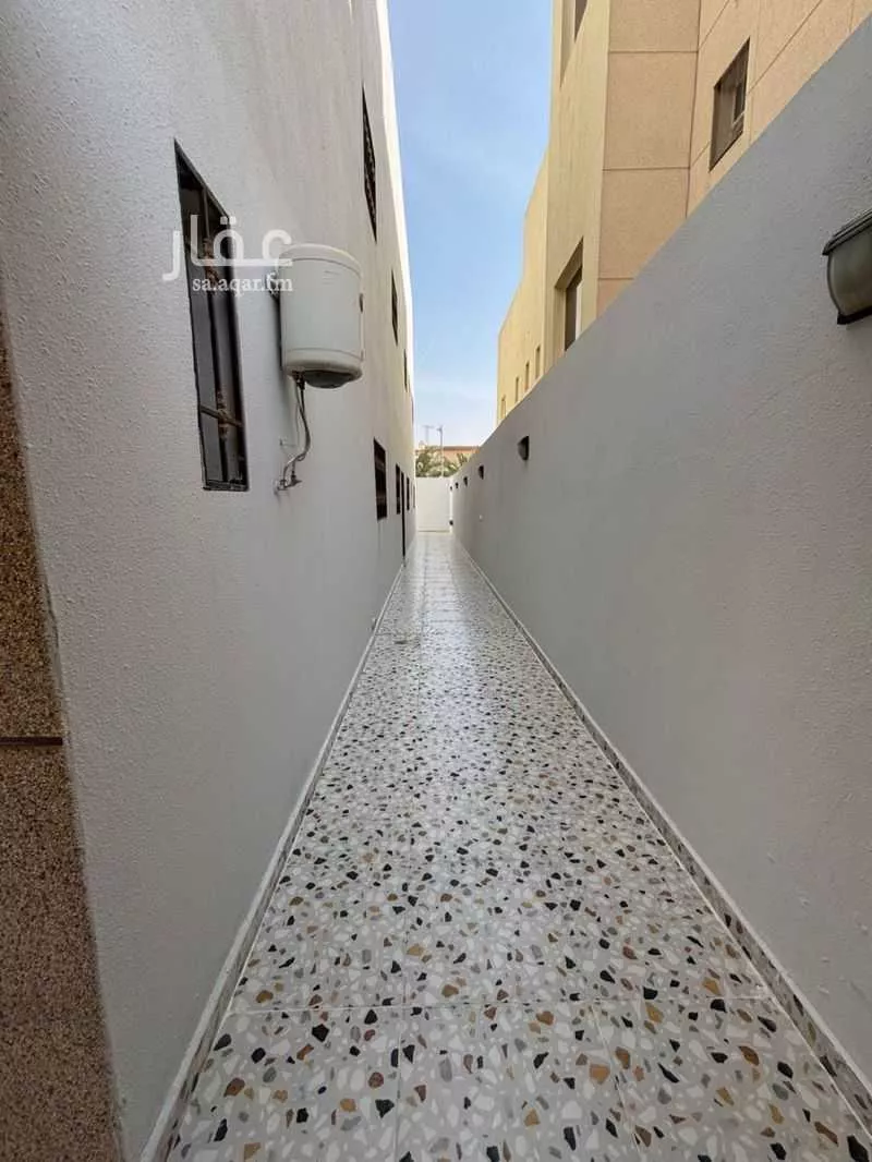 9 bedroom villa in Al Wadi 5