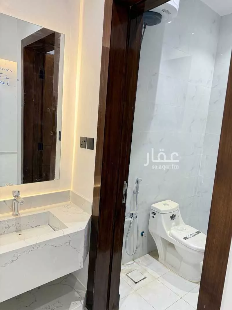 4 bedroom villa in Al Janadriyah 12