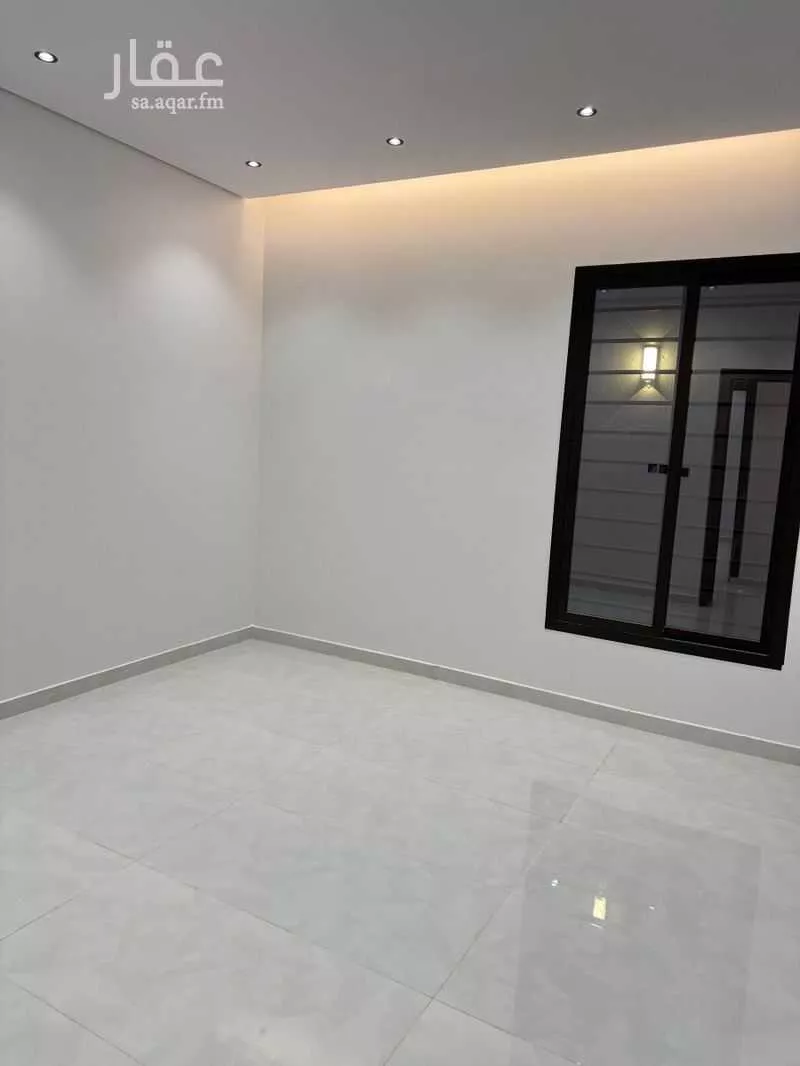 4 bedroom villa in Al Janadriyah 13