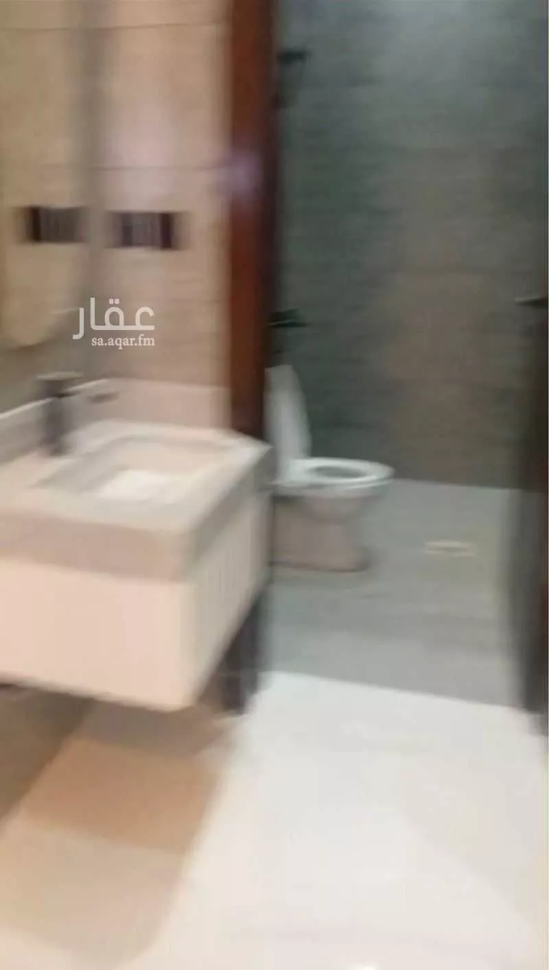 فيلا 5 غرف في الجنادرية 11