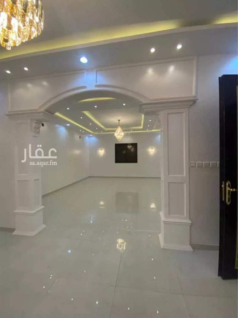 شقة 8 غرف في السعادة 12