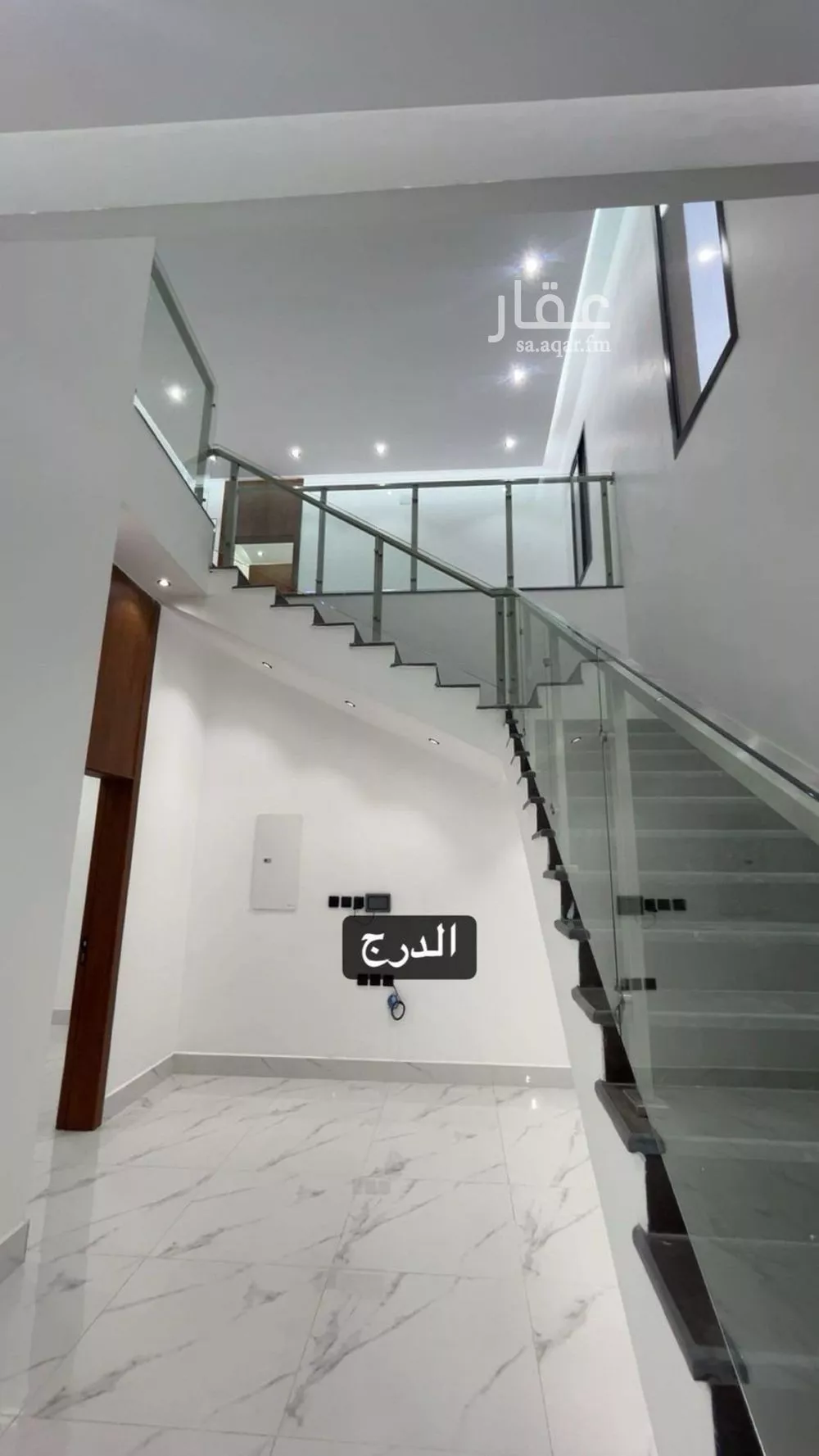 فيلا 4 غرف في الرمال 5