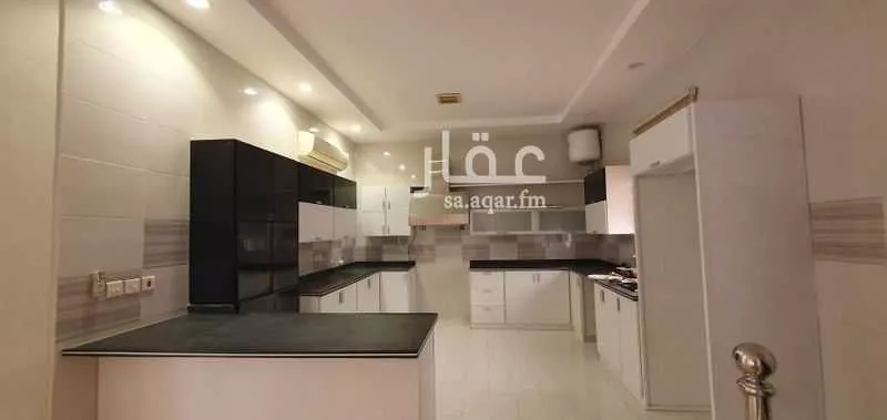 5 bedroom villa in Al Yasmin 12