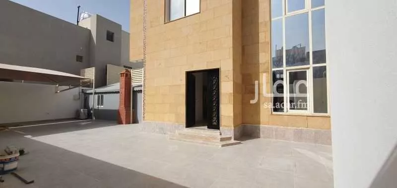 5 bedroom villa in Al Yasmin 3