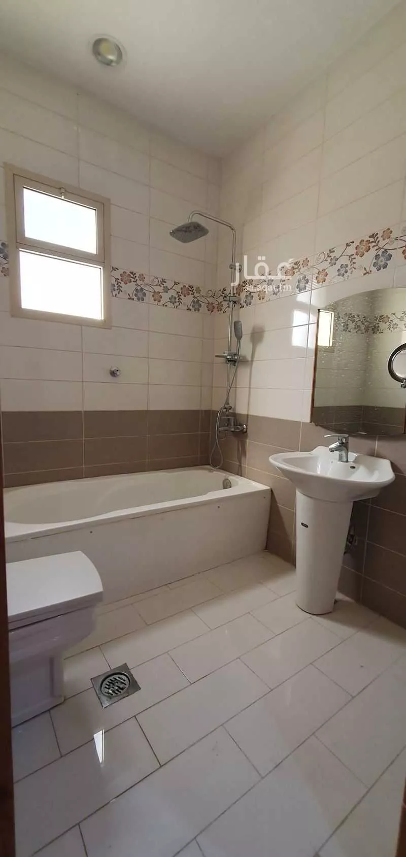 5 bedroom villa in Al Yasmin 27