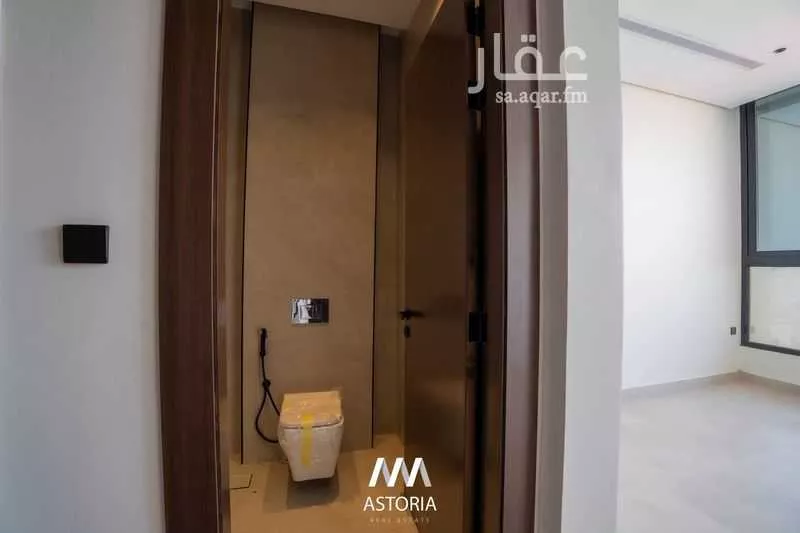 شقة 6 غرف في الروضة 7