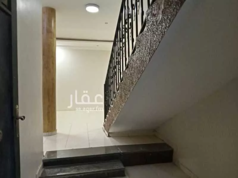 فيلا 7 غرف في المونسية 6